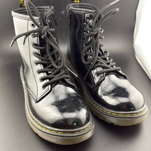 Kids Dr. Martens 1460 Patent Leather Black Lace Up Boots With Side Zipper Size 2